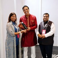 with vindu dara singh at film expo
